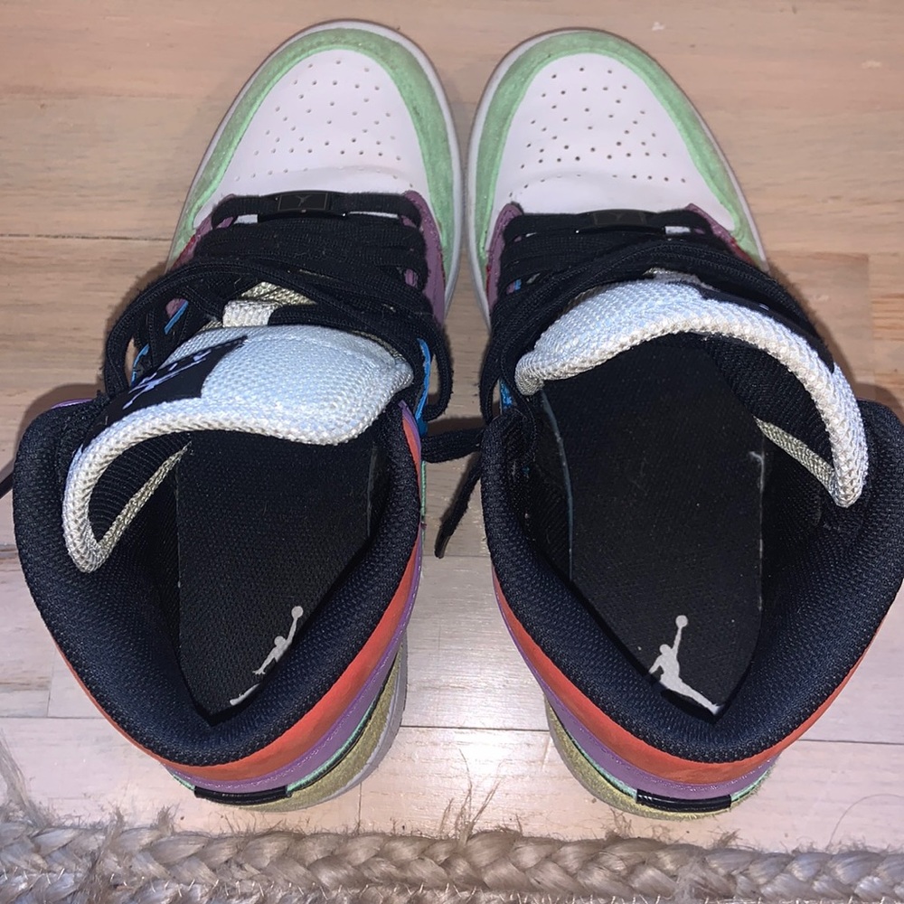 Air Jordan Lightbulb Mid View 5